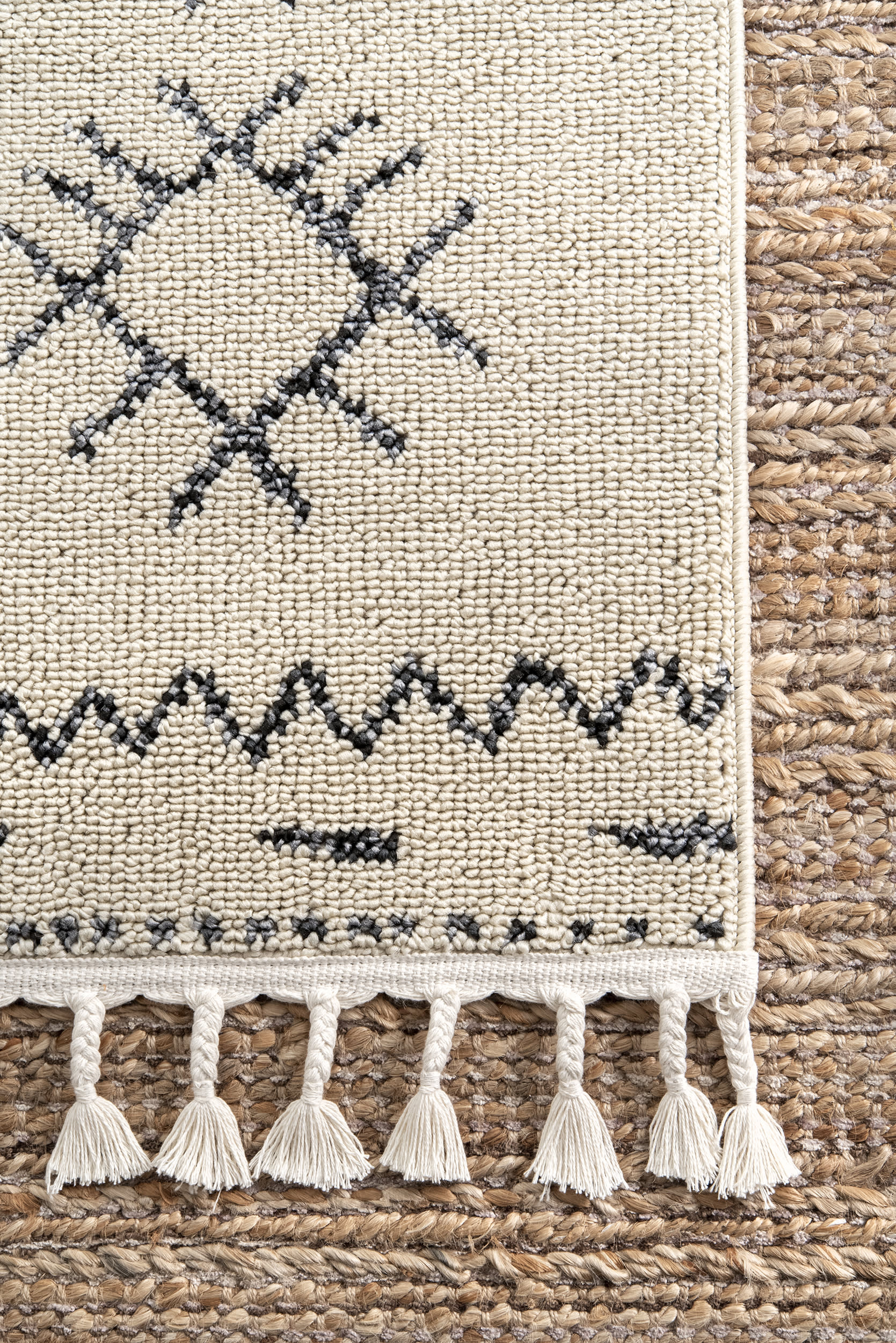Tribal Crosshatch Tassel Rug | Ivory - Image 3