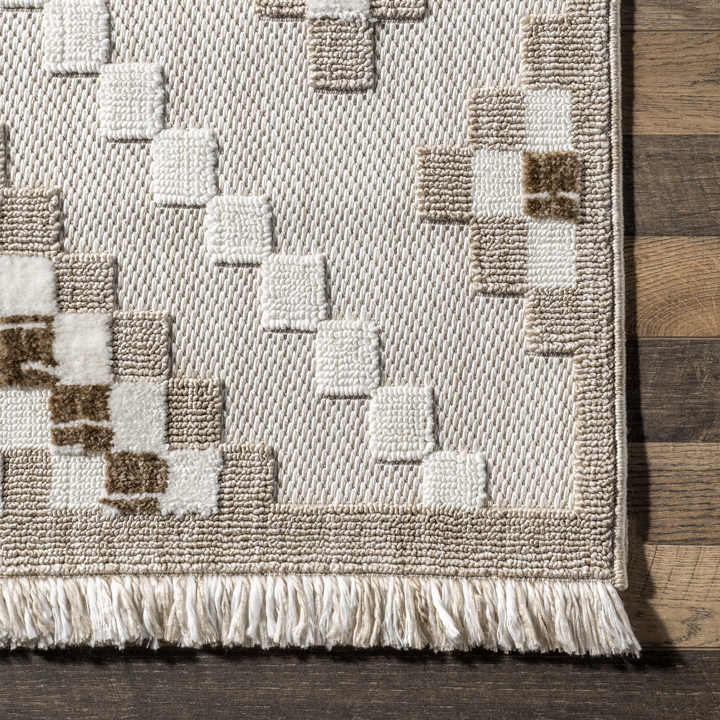 Vahani Iridescent Diamond Rug | Ivory - Image 3
