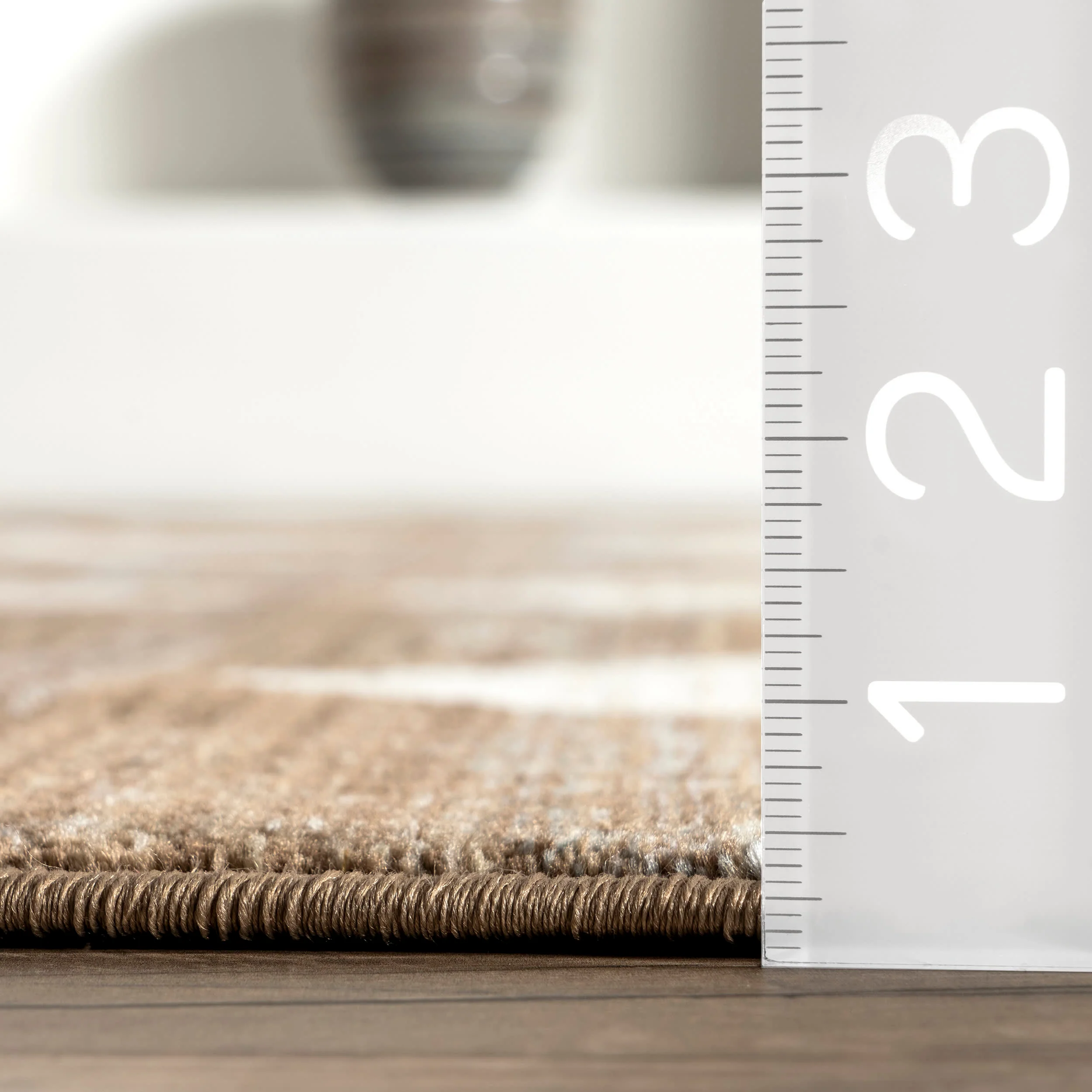 Vanni Checkered Fringed Rug | Beige - Image 5
