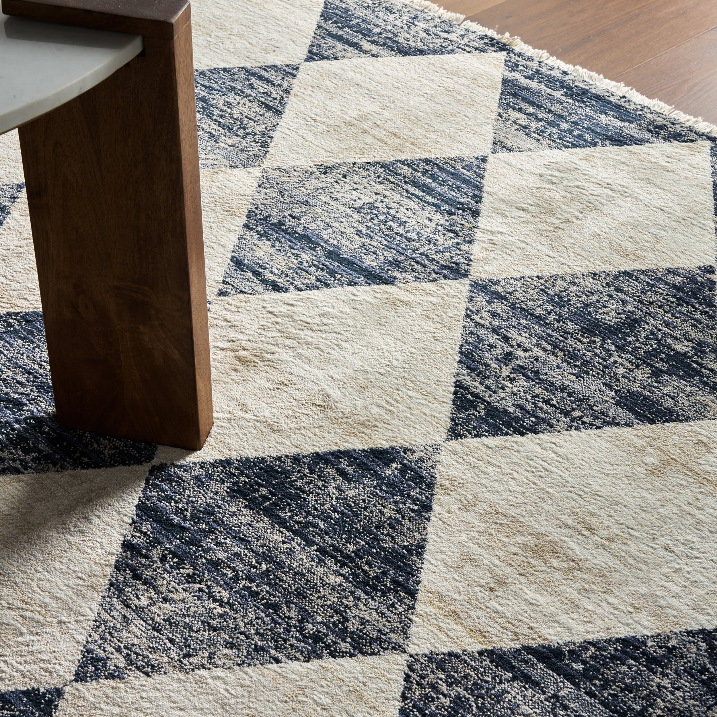 Vanni Checkered Fringed Rug | Navy - Image 5