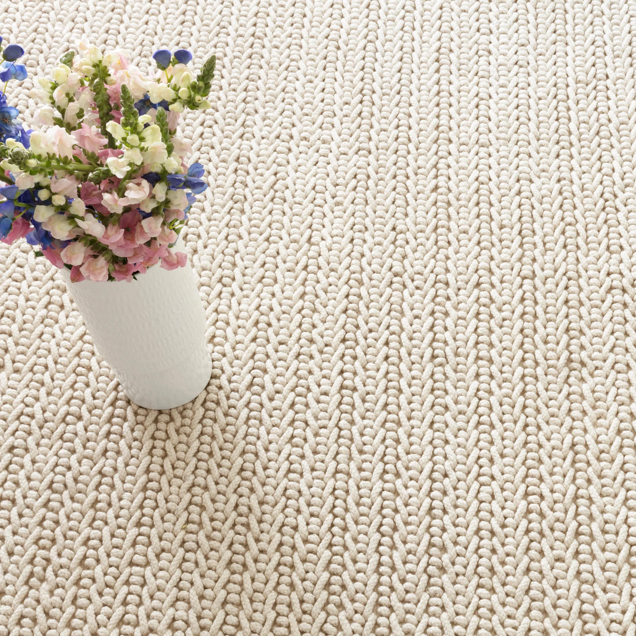 Veranda Handwoven Performance Rug | Ivory - Image 6