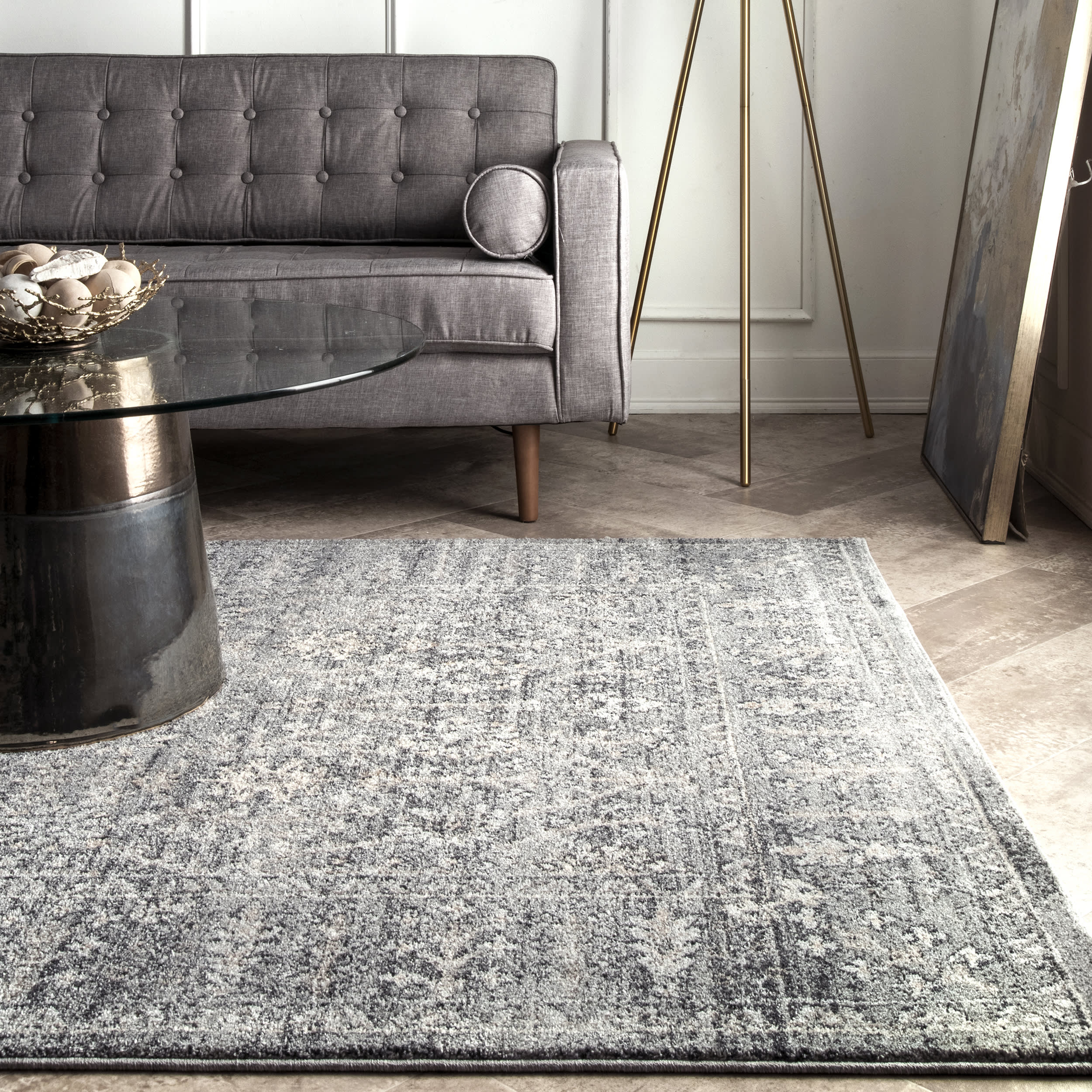 Vintage Floral Rug | Grey - Image 4