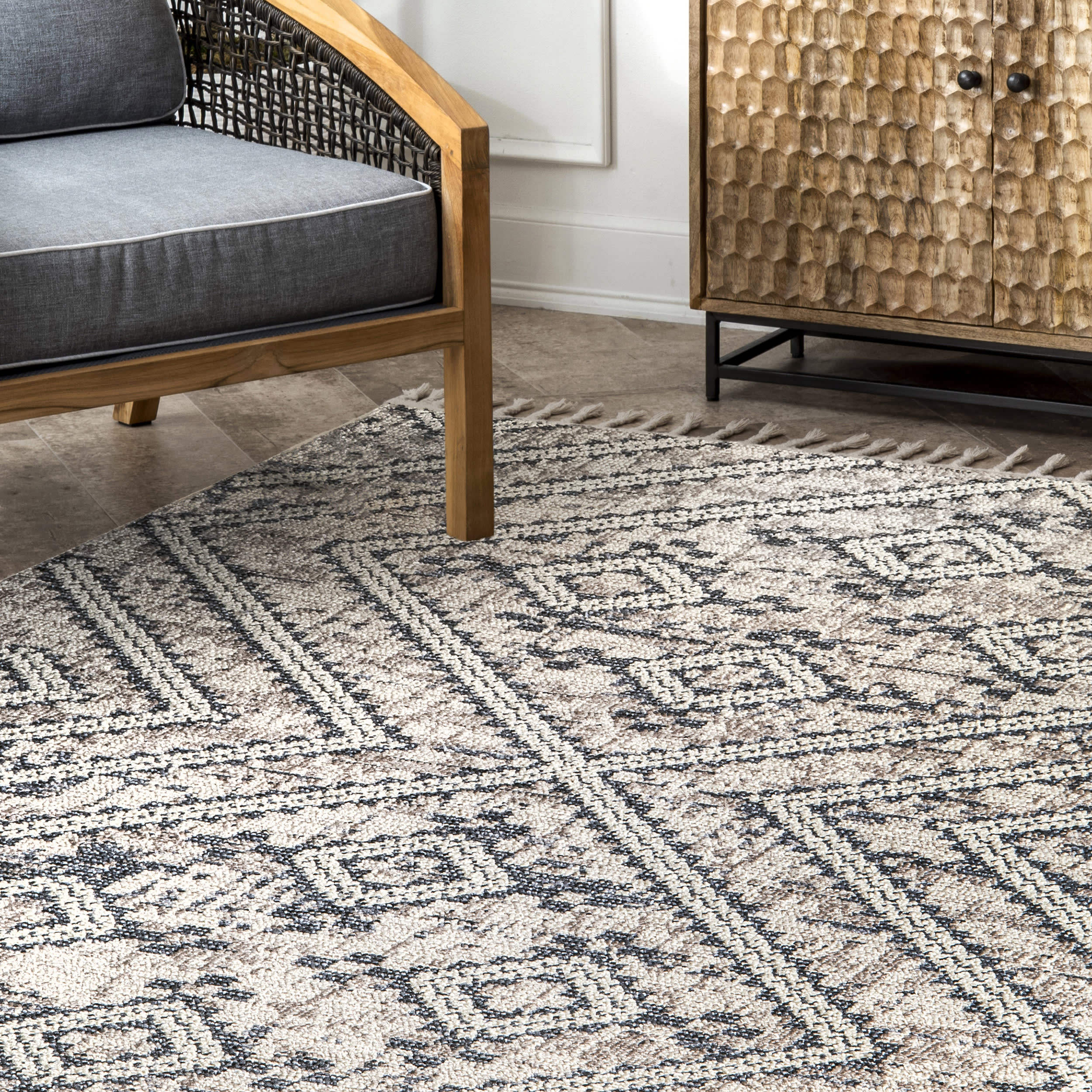 Vintage Lattice Tassel Rug | Light Grey - Image 4