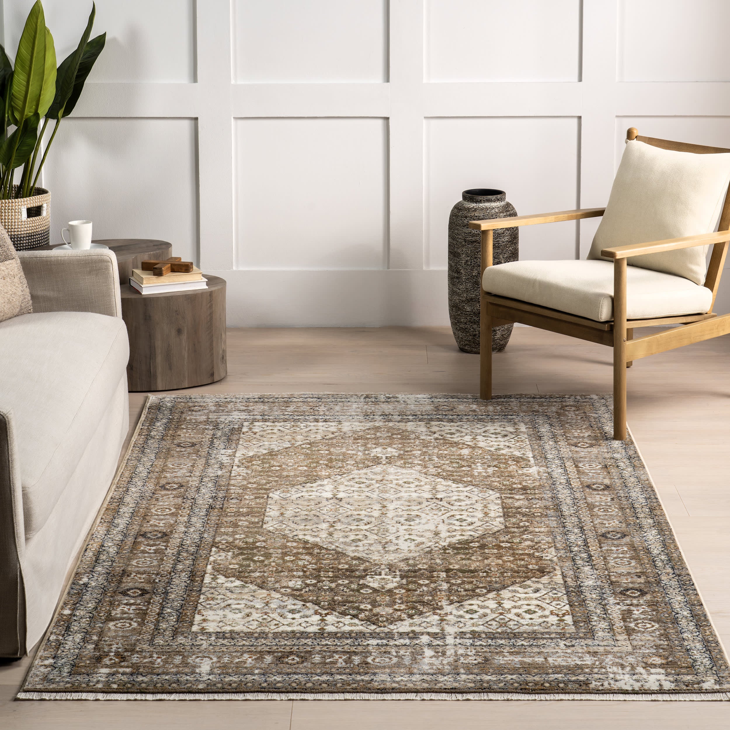 Vintage Medallion Fringe Rug | Brown - Image 5