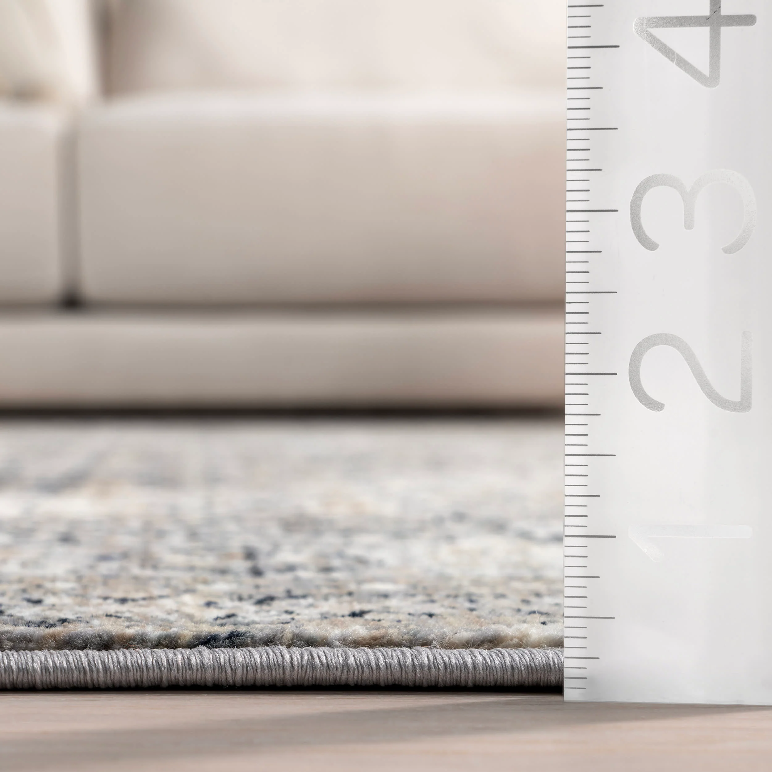 Vintage Medallion Fringe Rug | Grey - Image 5