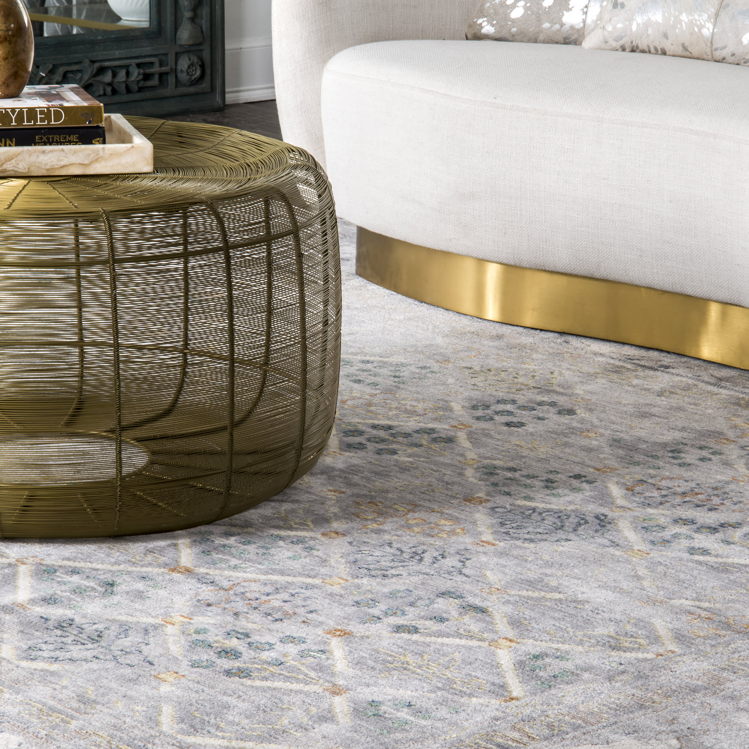Vintage Trellis Rug | Grey - Image 5