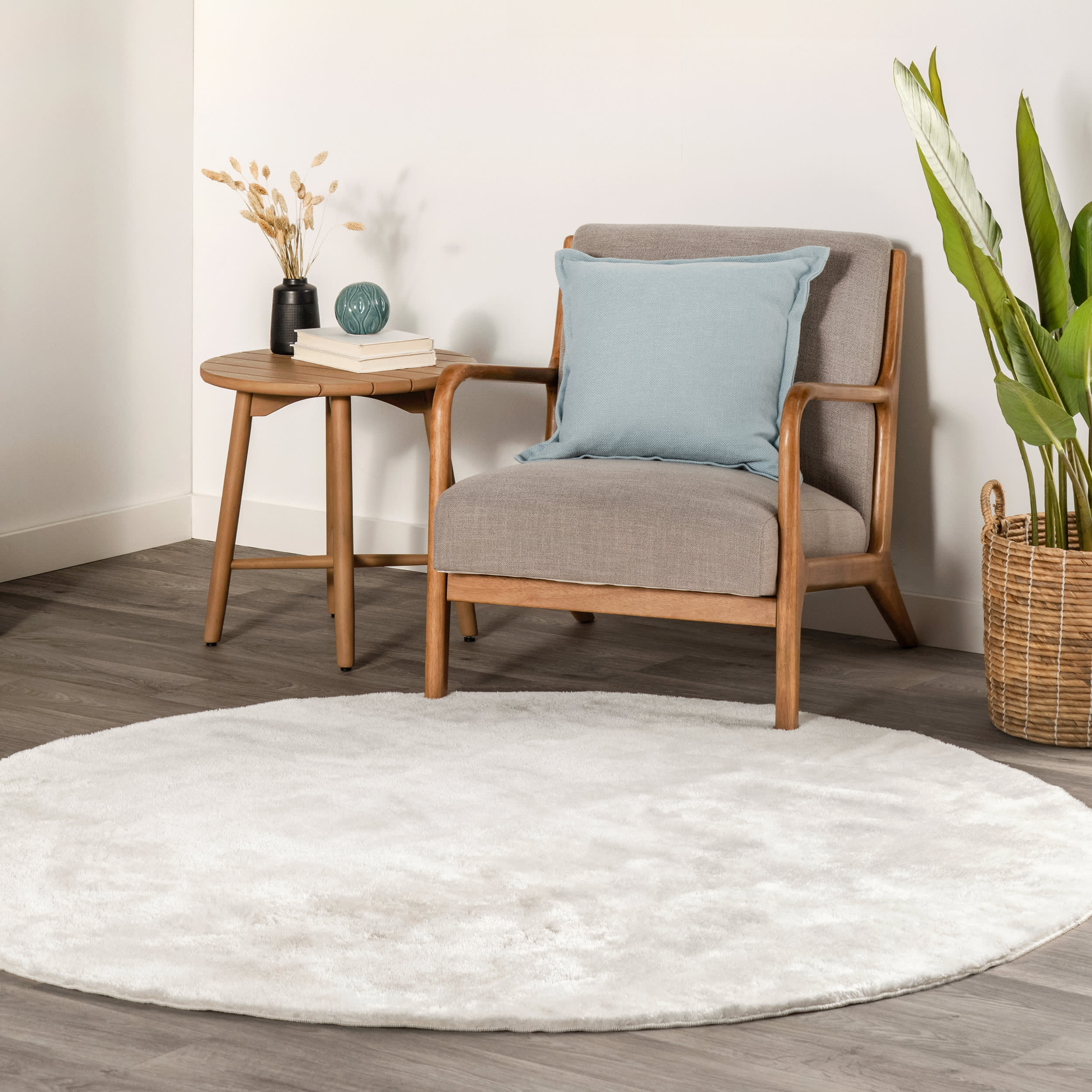 Washable Solid Shag Rug | Off White - Image 2