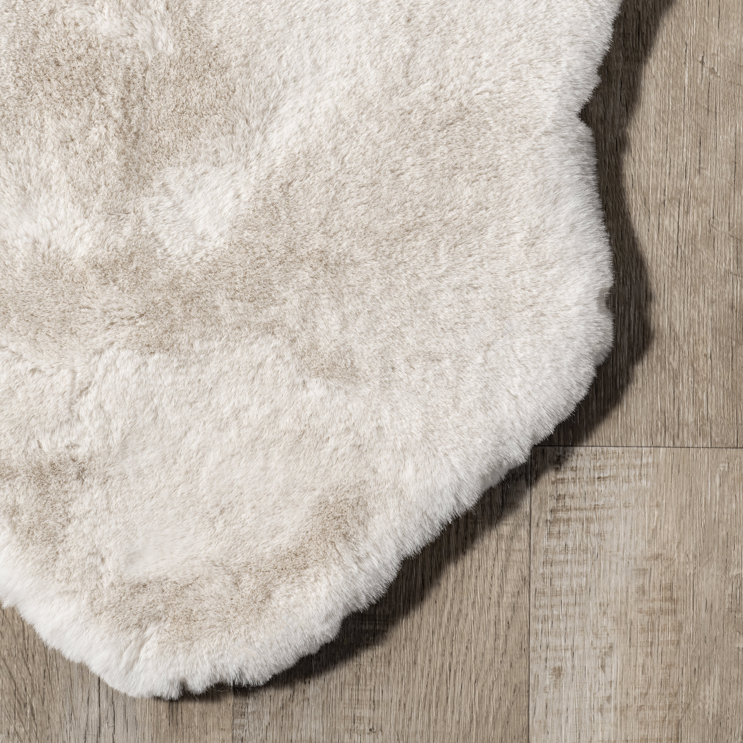 Waverly Quarto Faux Sheepskin Pelt Plush Cloud Washable Rug | Off White - Image 3