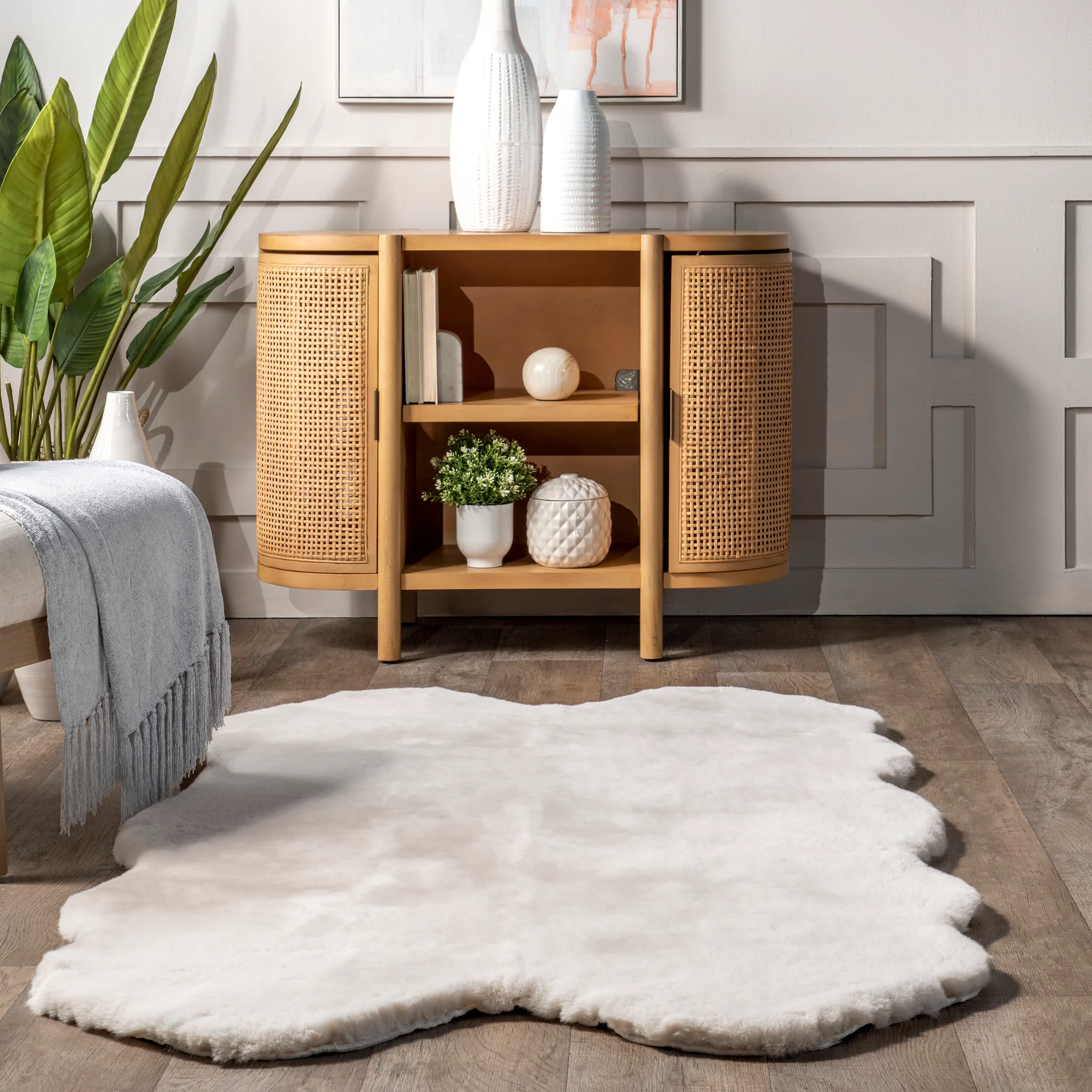 Waverly Quarto Faux Sheepskin Pelt Plush Cloud Washable Rug | Off White - Image 4