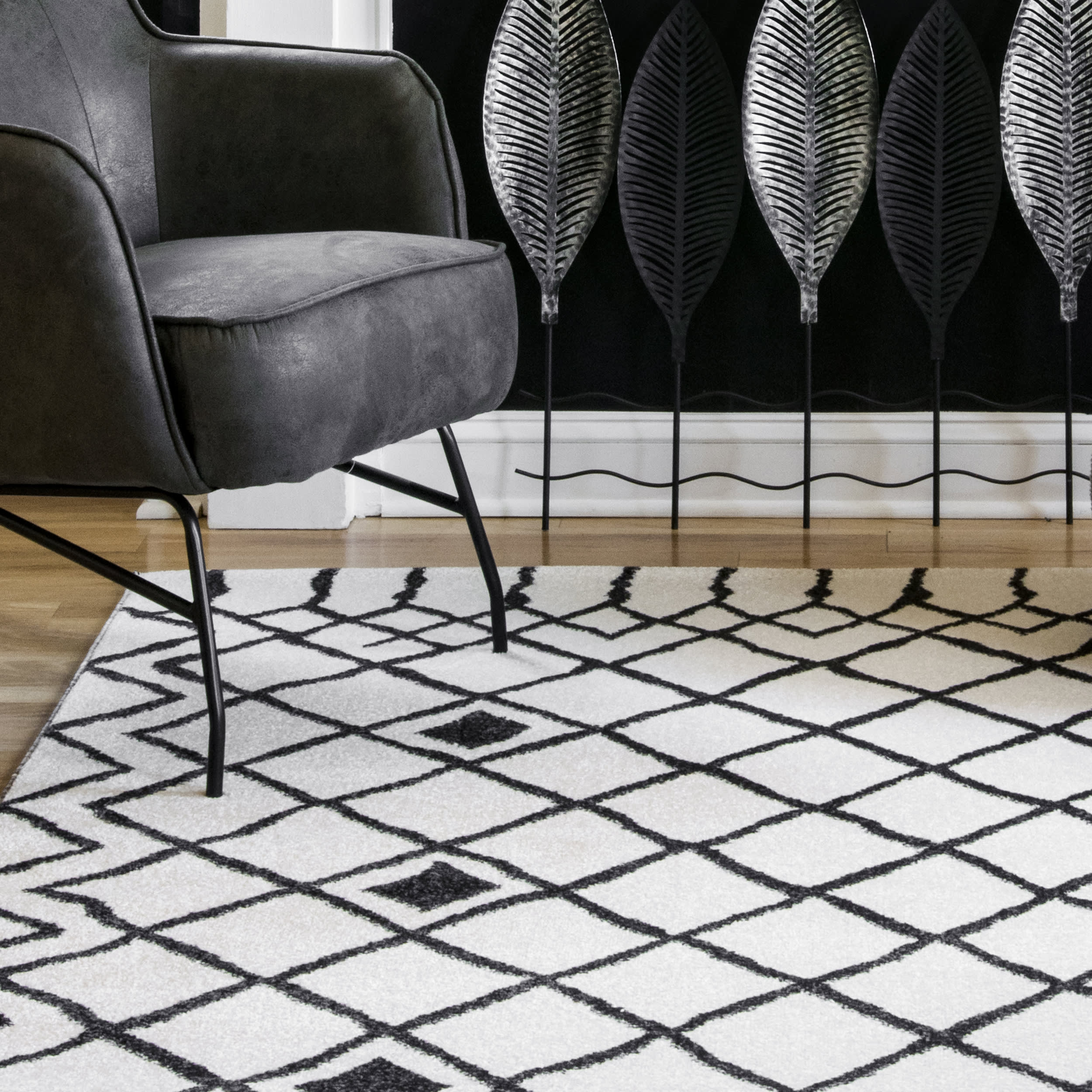 Wavy Diamond Lattice Rug | Grey - Image 4
