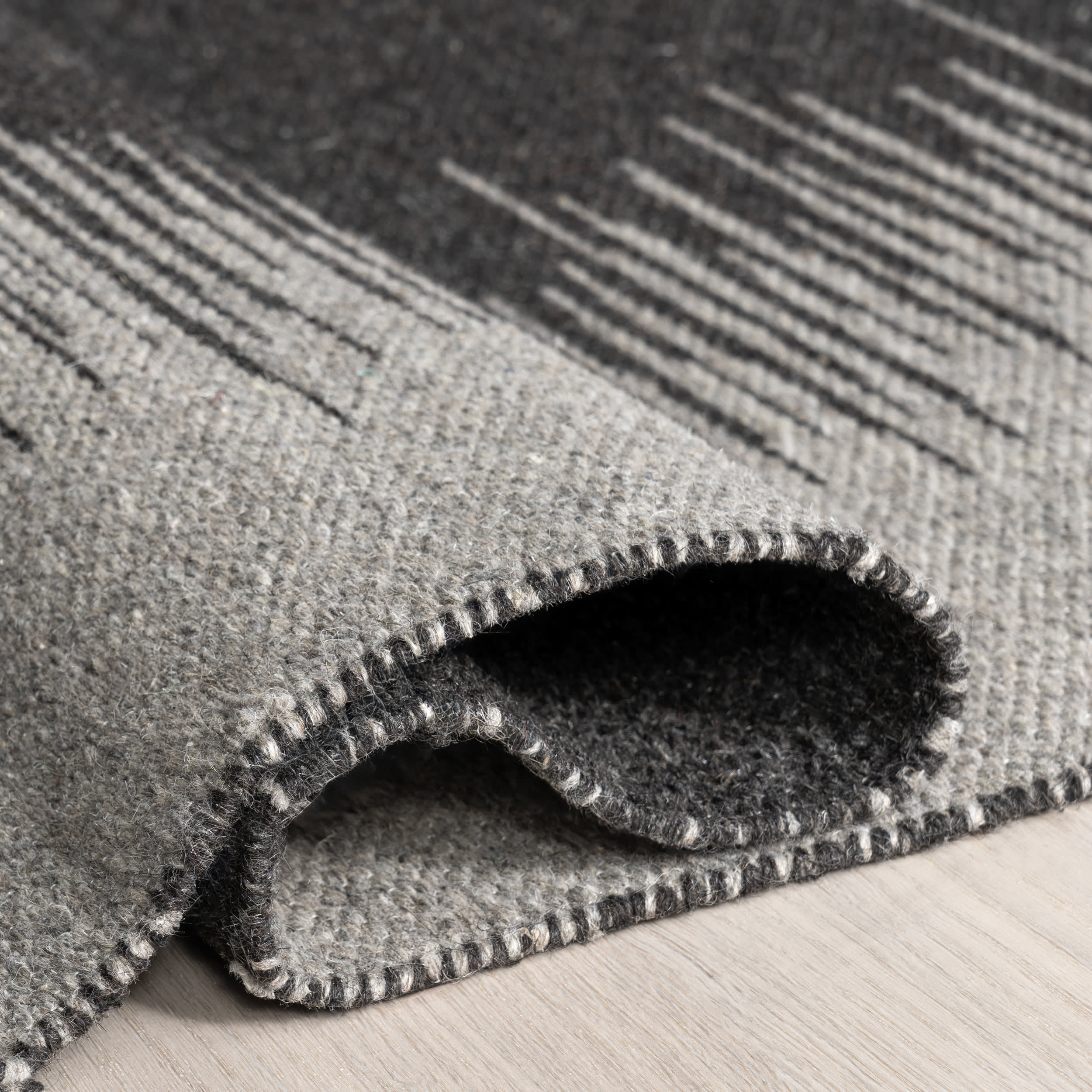 Wolf Reversible Wool Rug | Black - Image 13