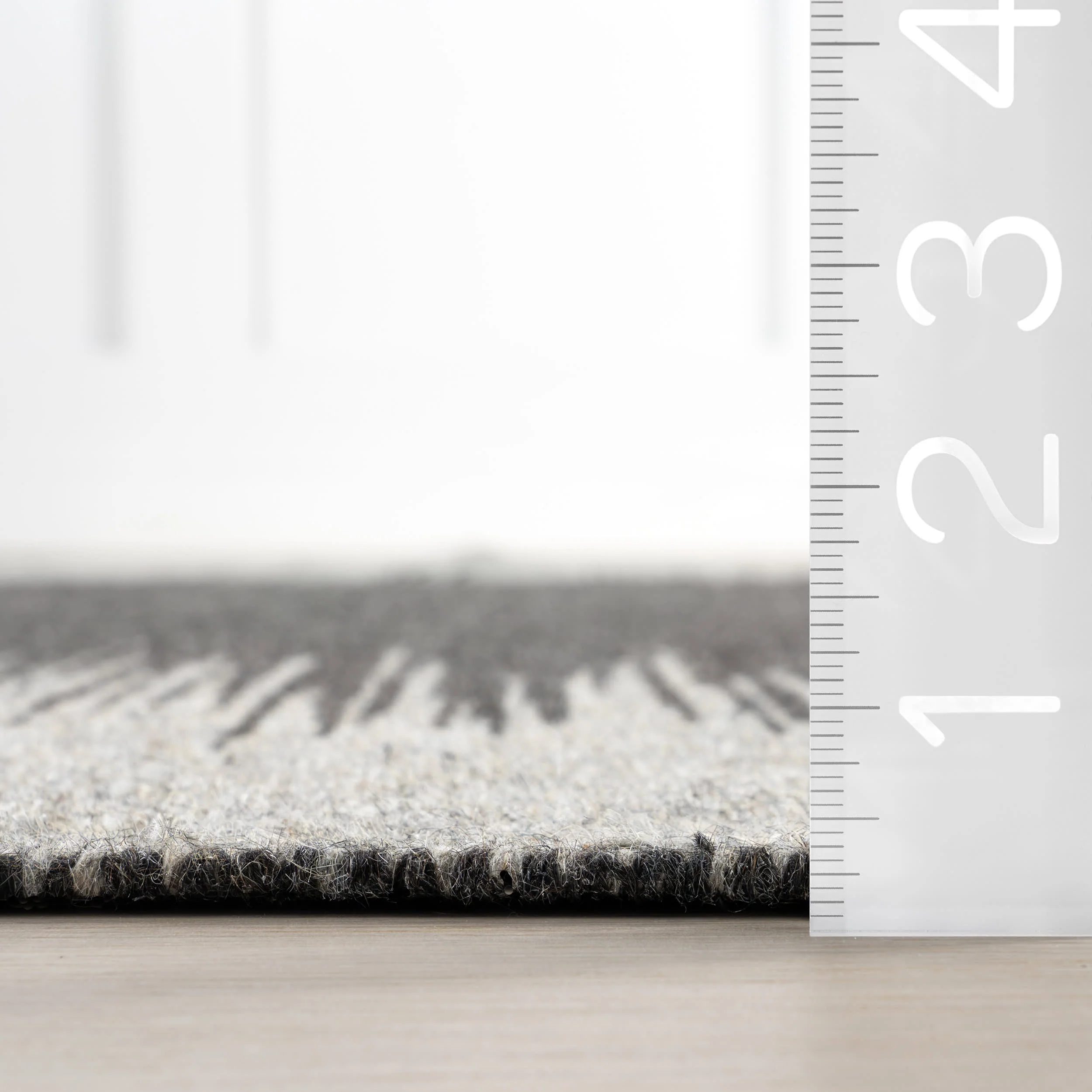 Wolf Reversible Wool Rug | Black - Image 7