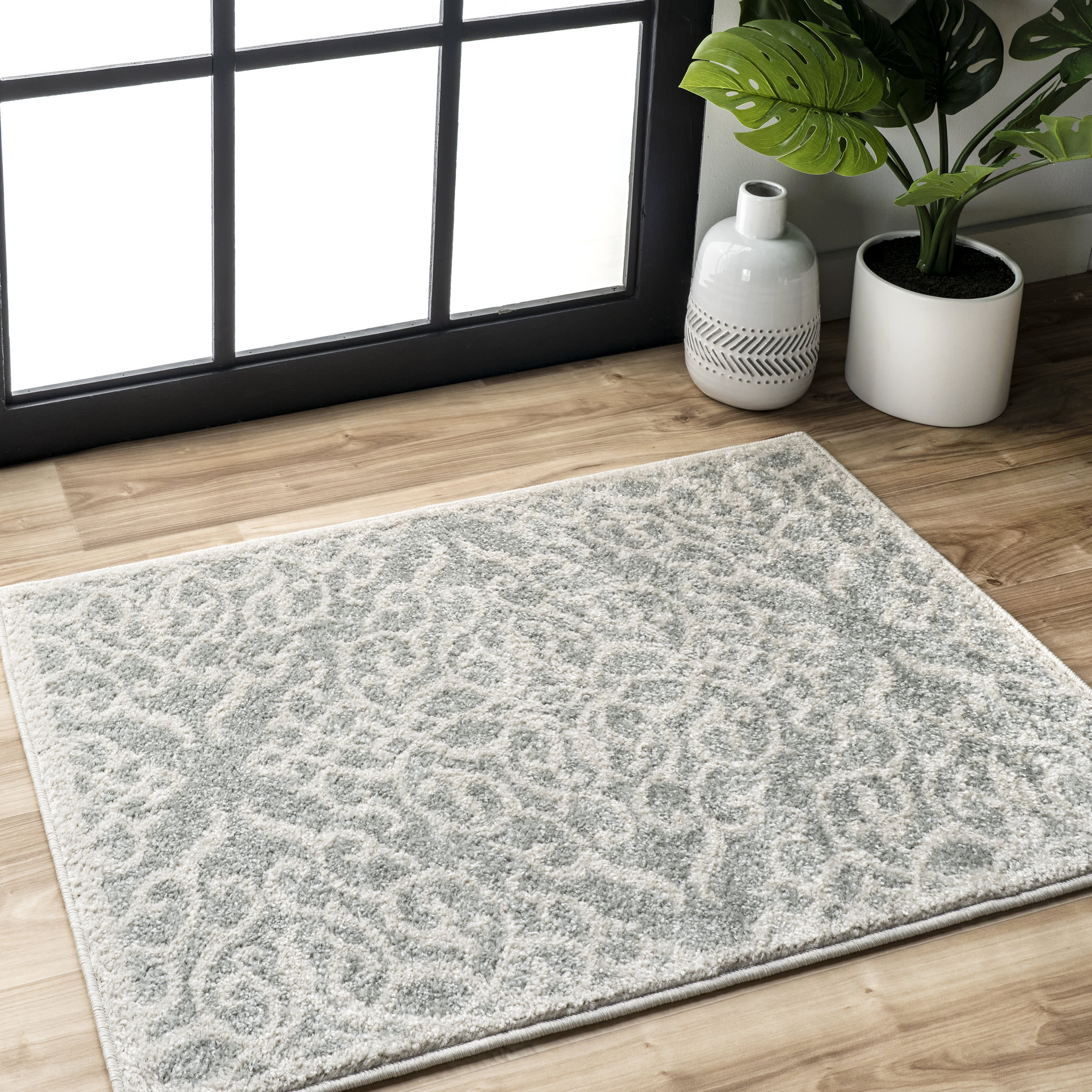 Wrought Iron Trellis Rug | Grey - Image 8