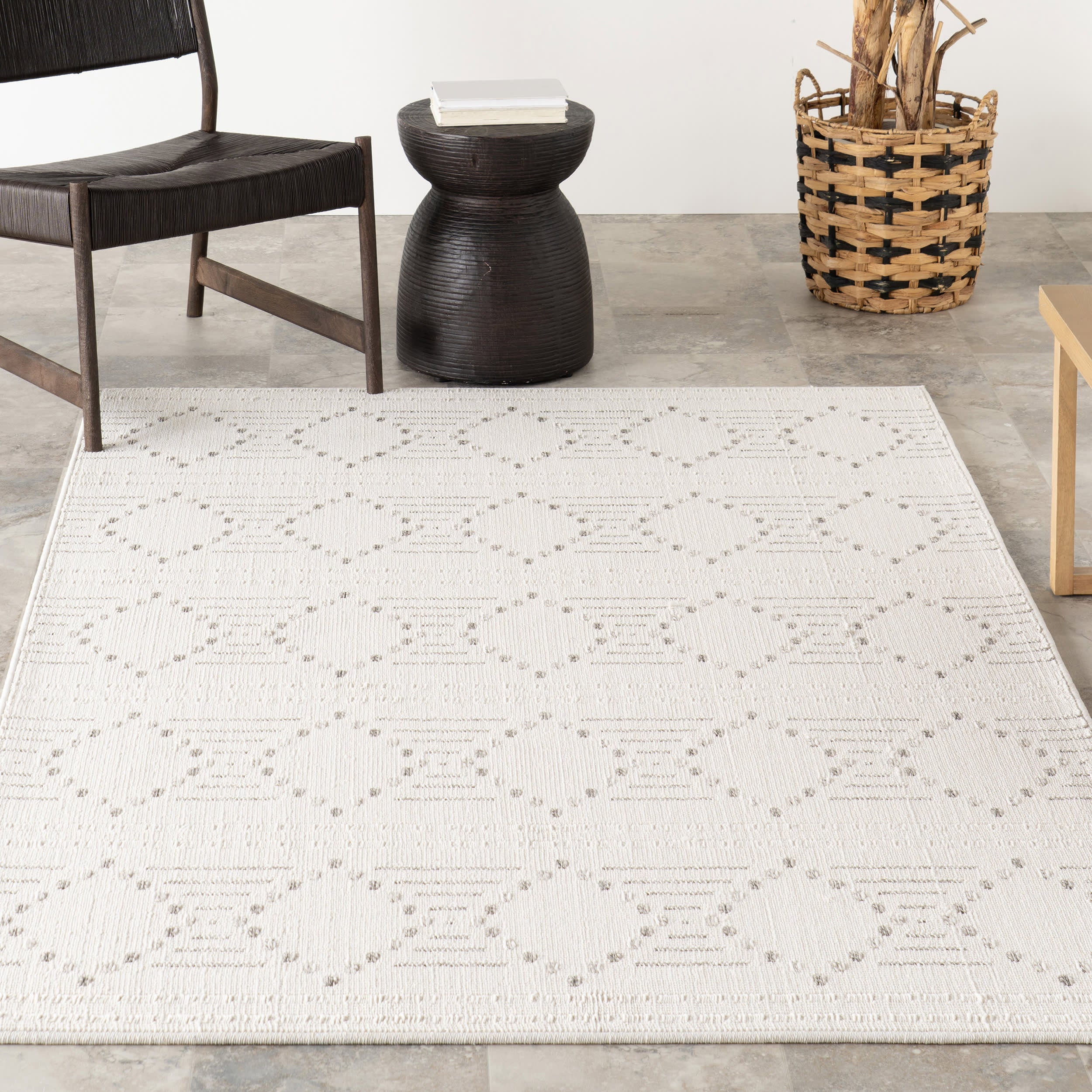 Yareli Hourglass Diamond Indoor/Outdoor Rug | Cream - Image 5