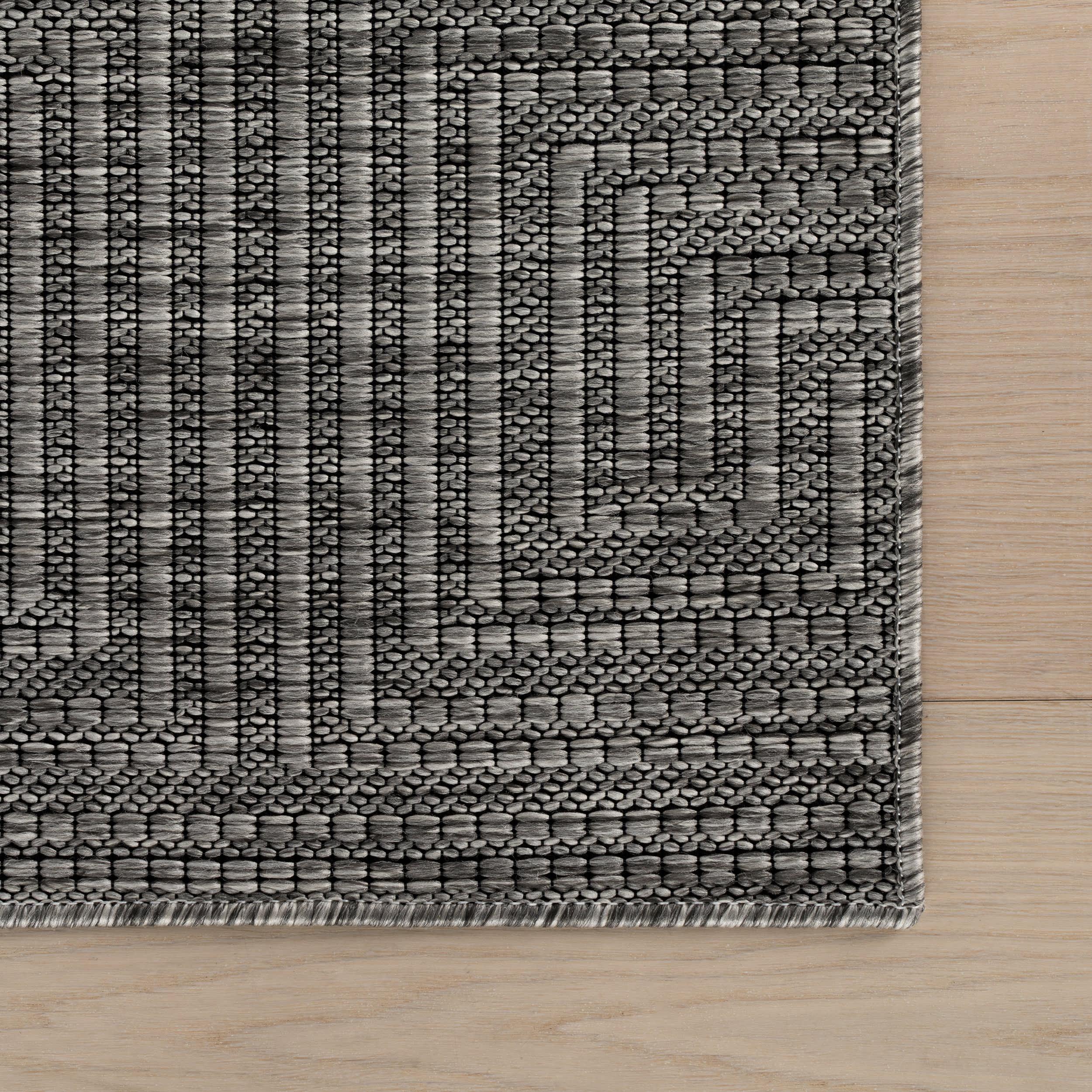 Zelai Modern Geometric Indoor/Outdoor Rug | Grey - Image 4