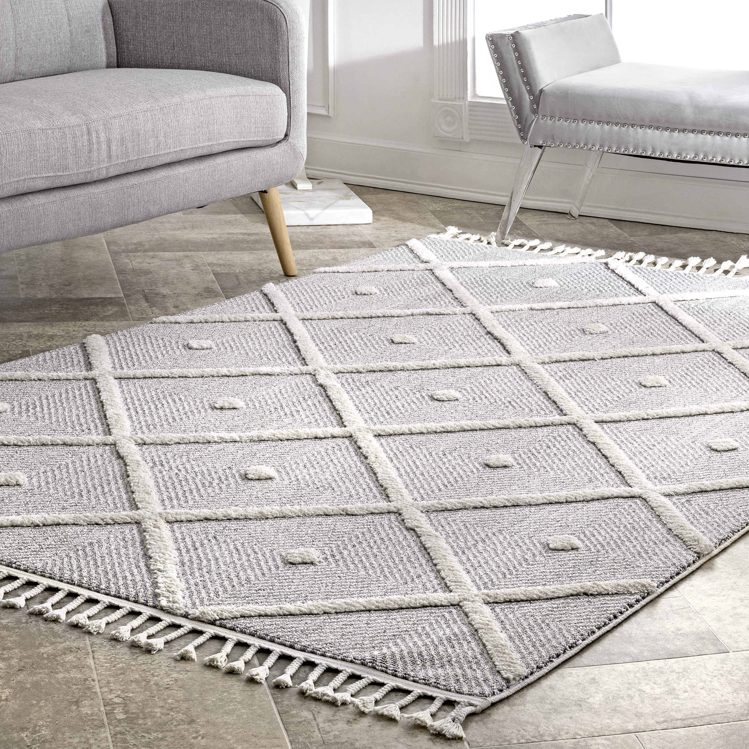 Zenful Pip Tiles Tassel Rug | Grey - Image 2
