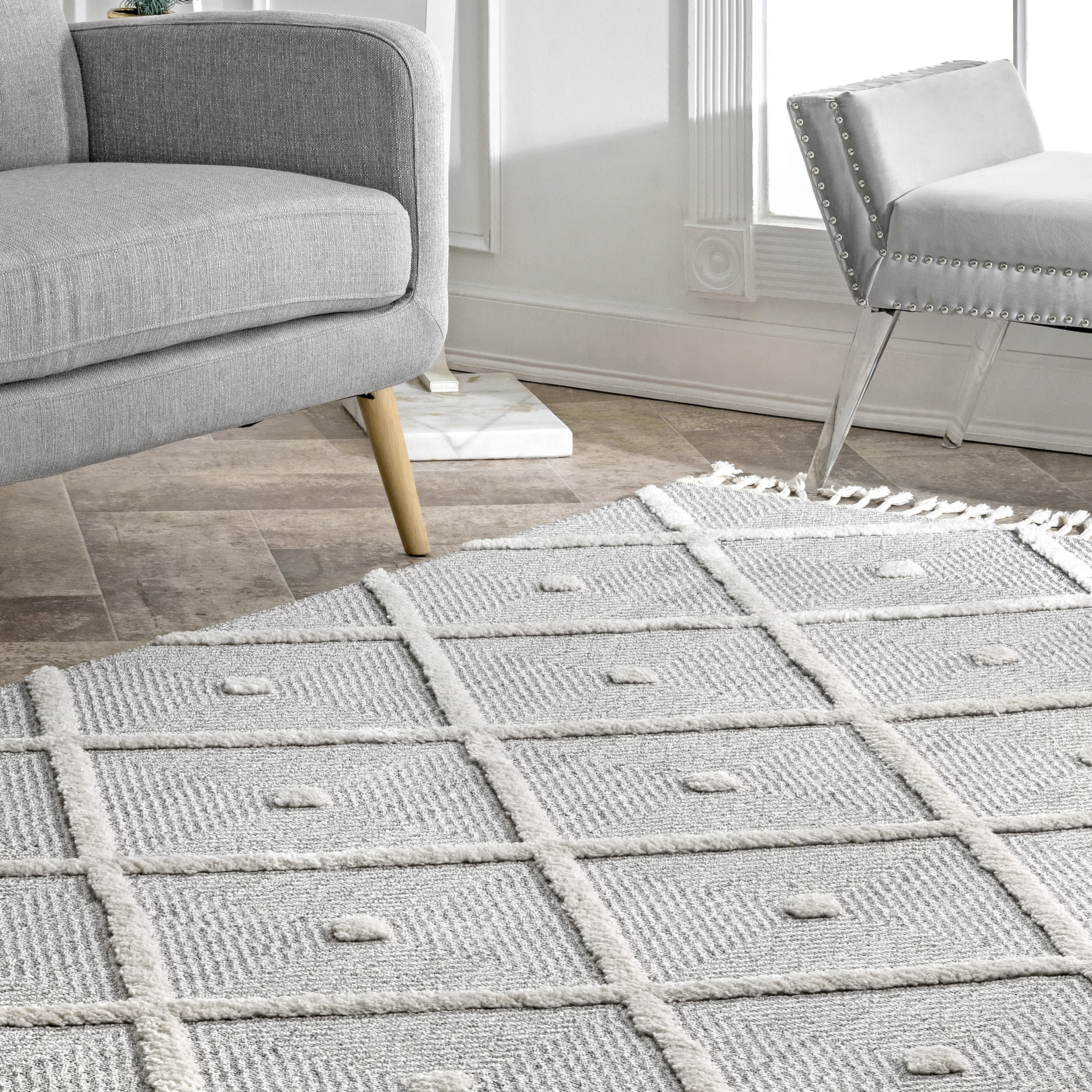 Zenful Pip Tiles Tassel Rug | Grey - Image 4