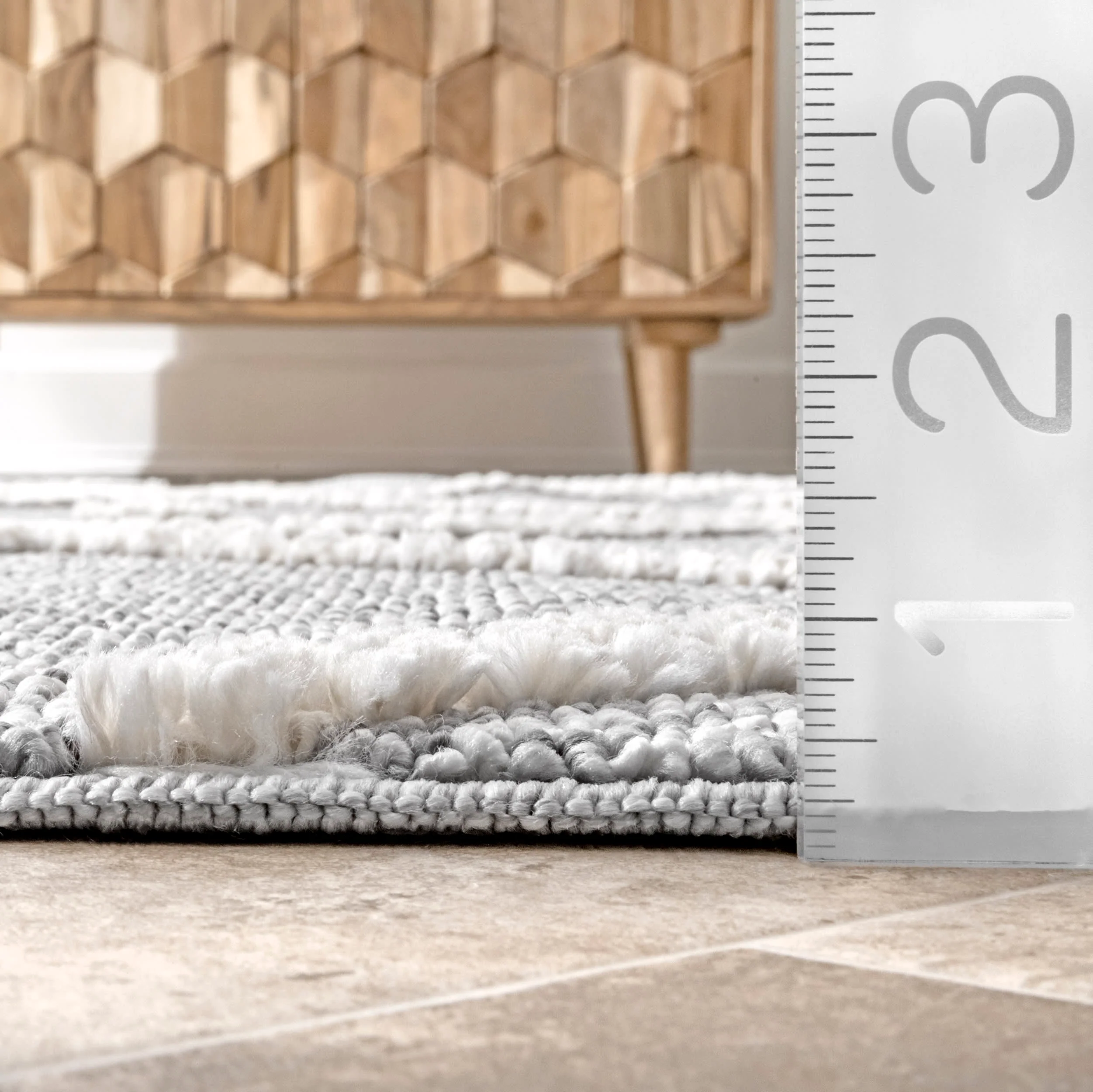 Zenful Pip Tiles Tassel Rug | Grey - Image 5