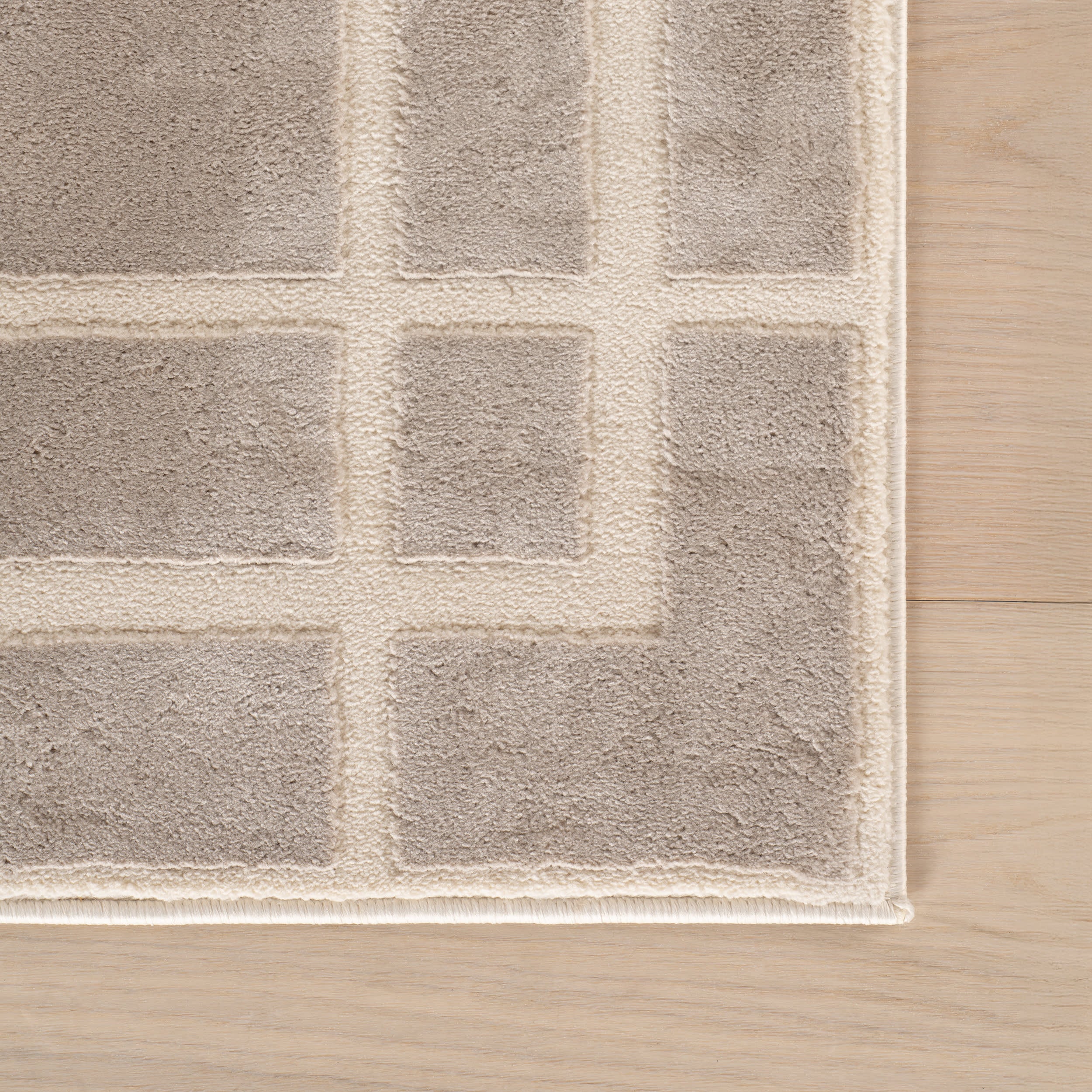 Zephyra Checkered Plush Textured Washable Rug | Cream/Grey - Image 4