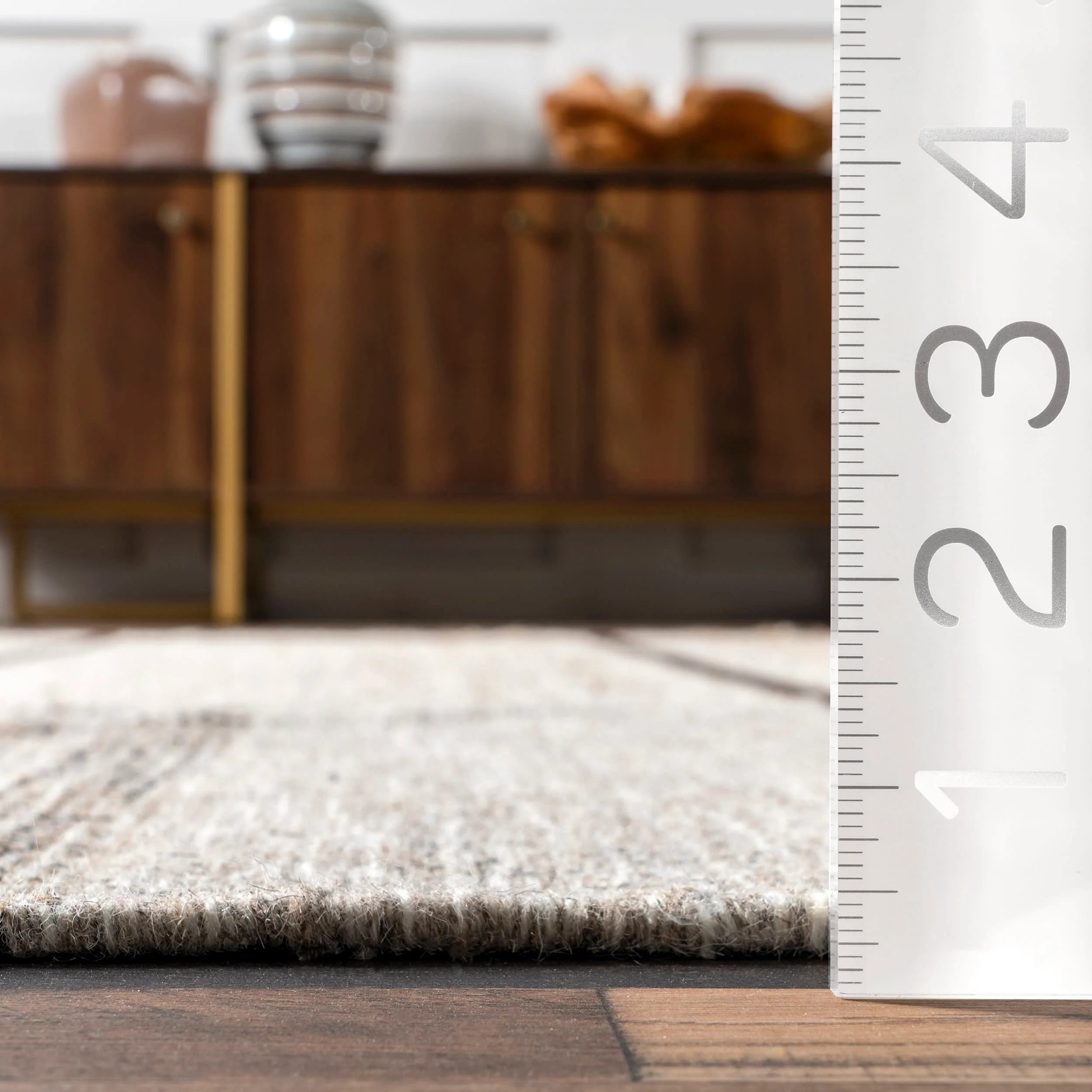 Zeta Wool Faded Rug | Beige - Image 5