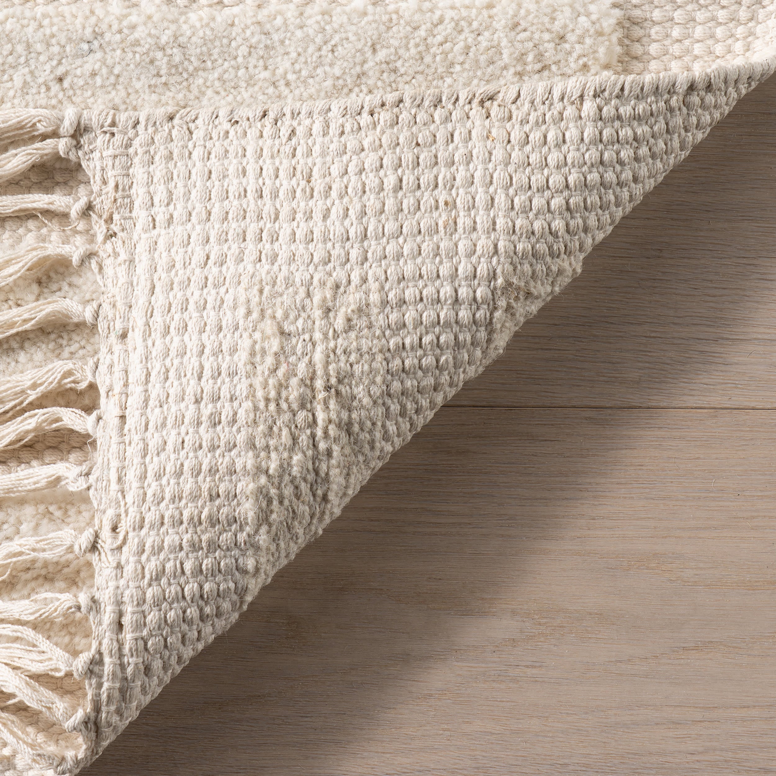 Zira Solid Mid-Century Modern Rug | Ivory - Image 7