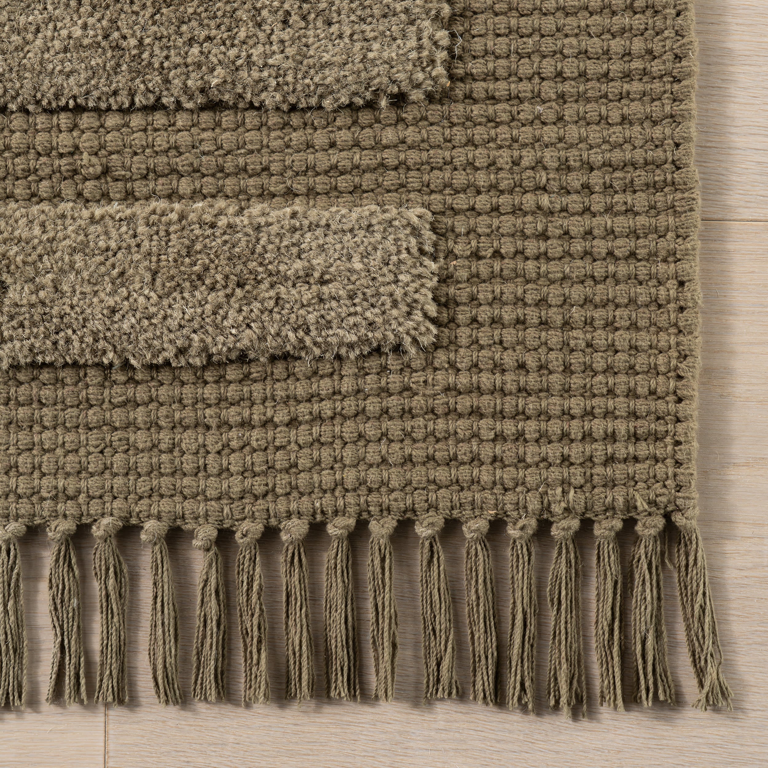 Zira Solid Mid-Century Modern Rug | Olive - Image 4