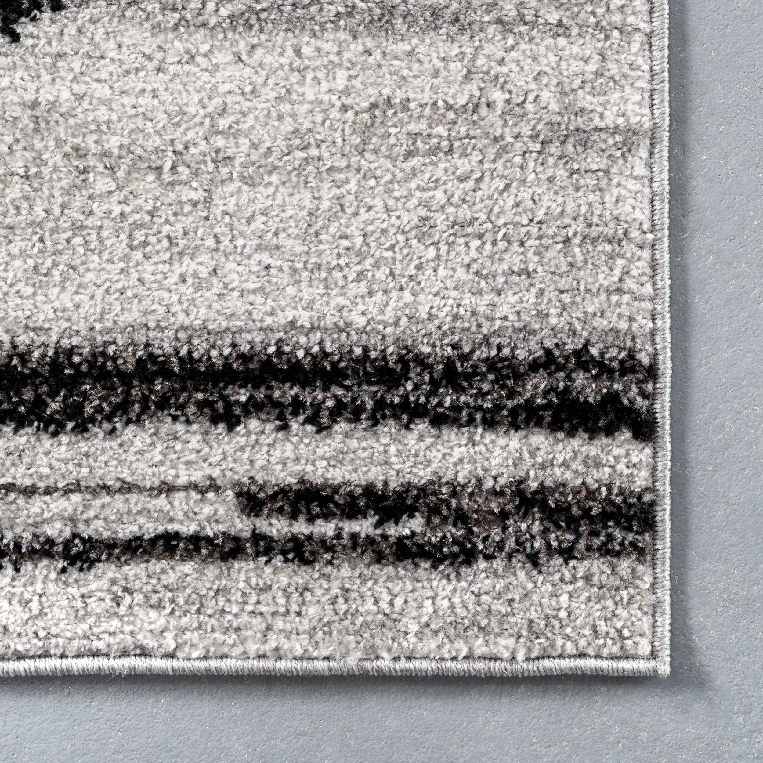 Zoe Diamond Geometric Rug | Beige - Image 3