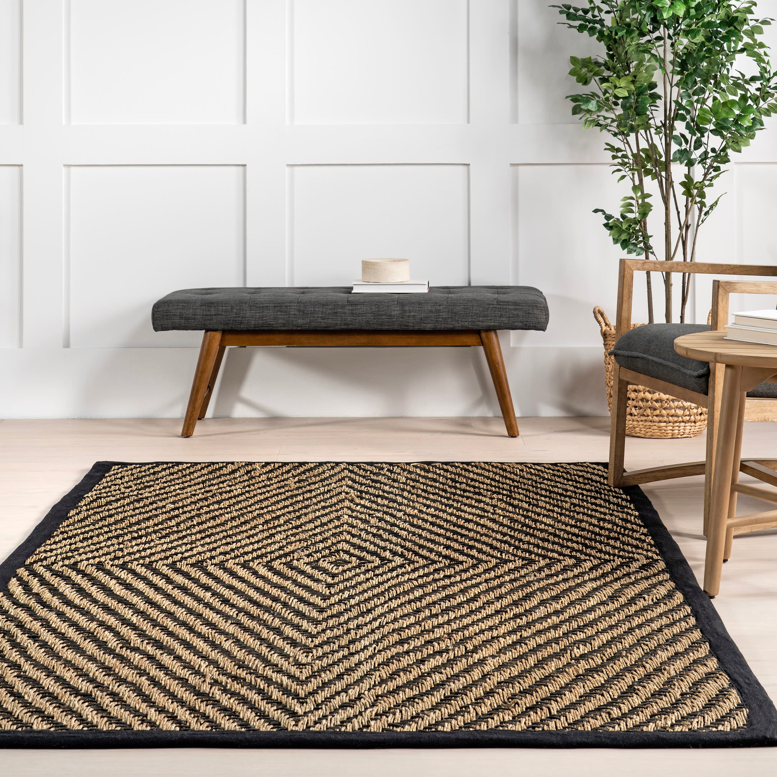 Zondra Diamond Seagrass Rug | Black - Image 4