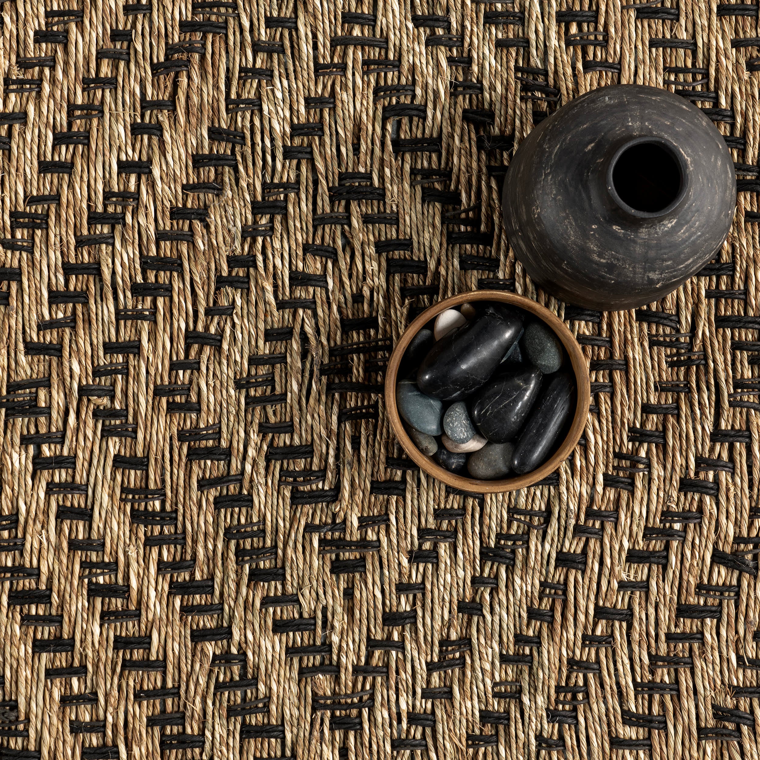 Zondra Diamond Seagrass Rug | Black - Image 7