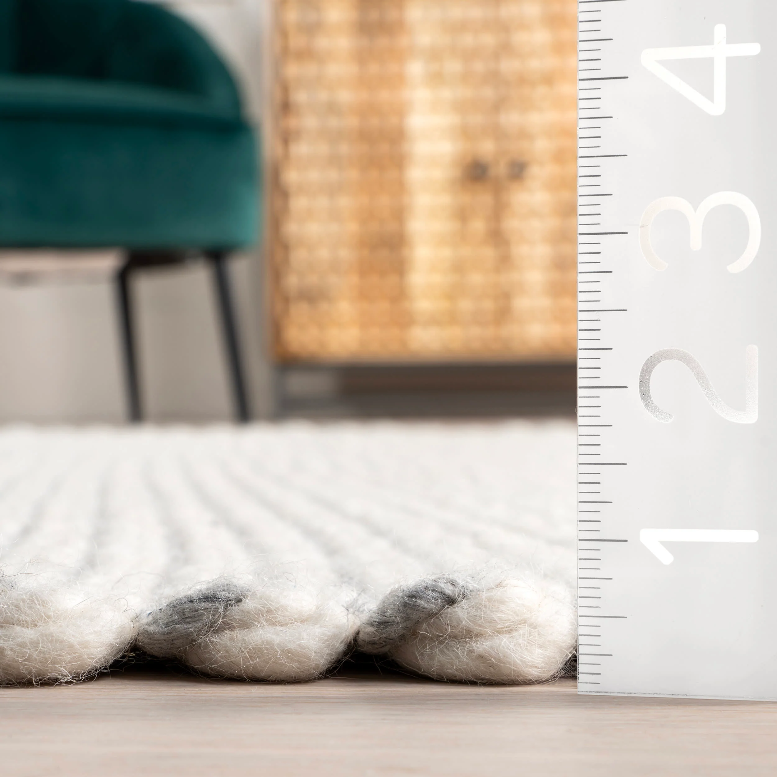 Zya Handwoven Chunky Wool Rug | Ivory - Image 5