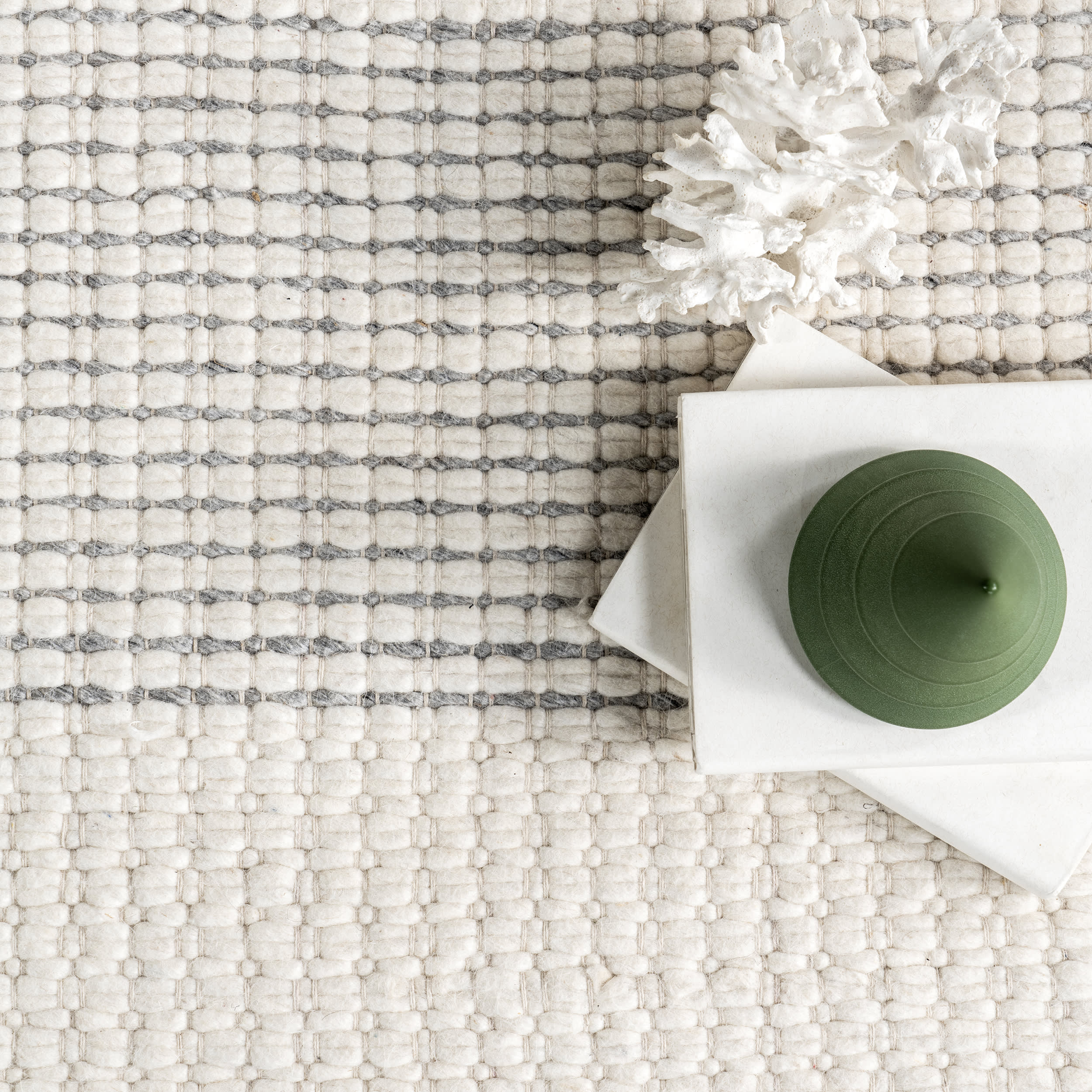 Zya Handwoven Chunky Wool Rug | Ivory - Image 7